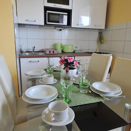 Διαμέρισμα Menta Apartman Έγκερ