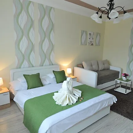 Lägenhet Menta Apartman Eger